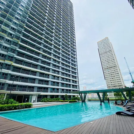 Fame Residences Tower 1 - Traveler\'S Point