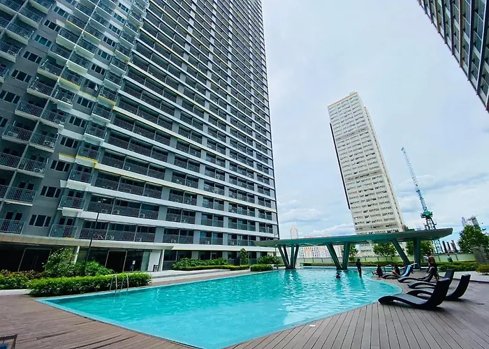 Fame Residences Tower 1 - Traveler's Point Apartahotel