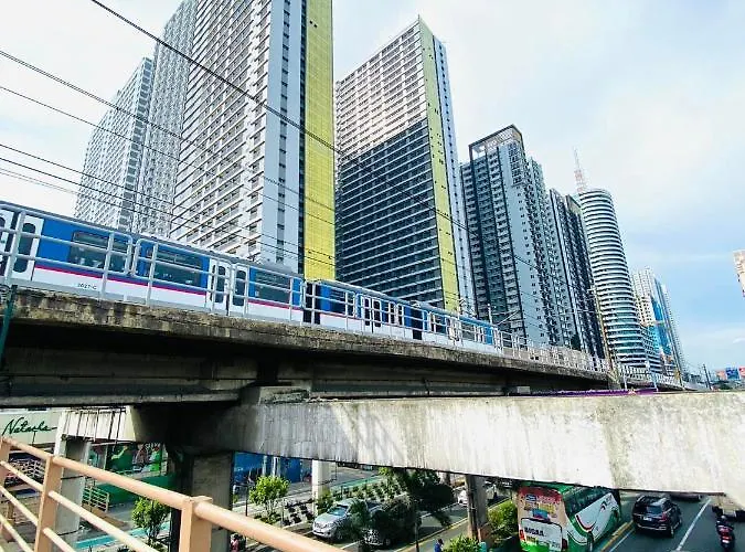 Fame Residences Tower 1 - Traveler's Point *